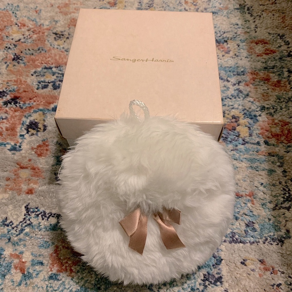 Retro ✨ Sanger Harris Makeup puff